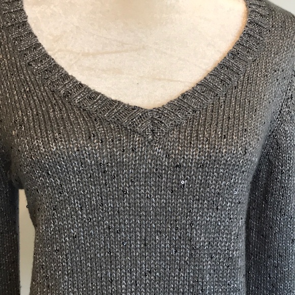 Guess sweatshirt - Picture 2 of 5